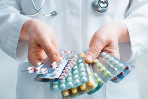 Liječnik propisuje antibiotike za liječenje prostatitisa